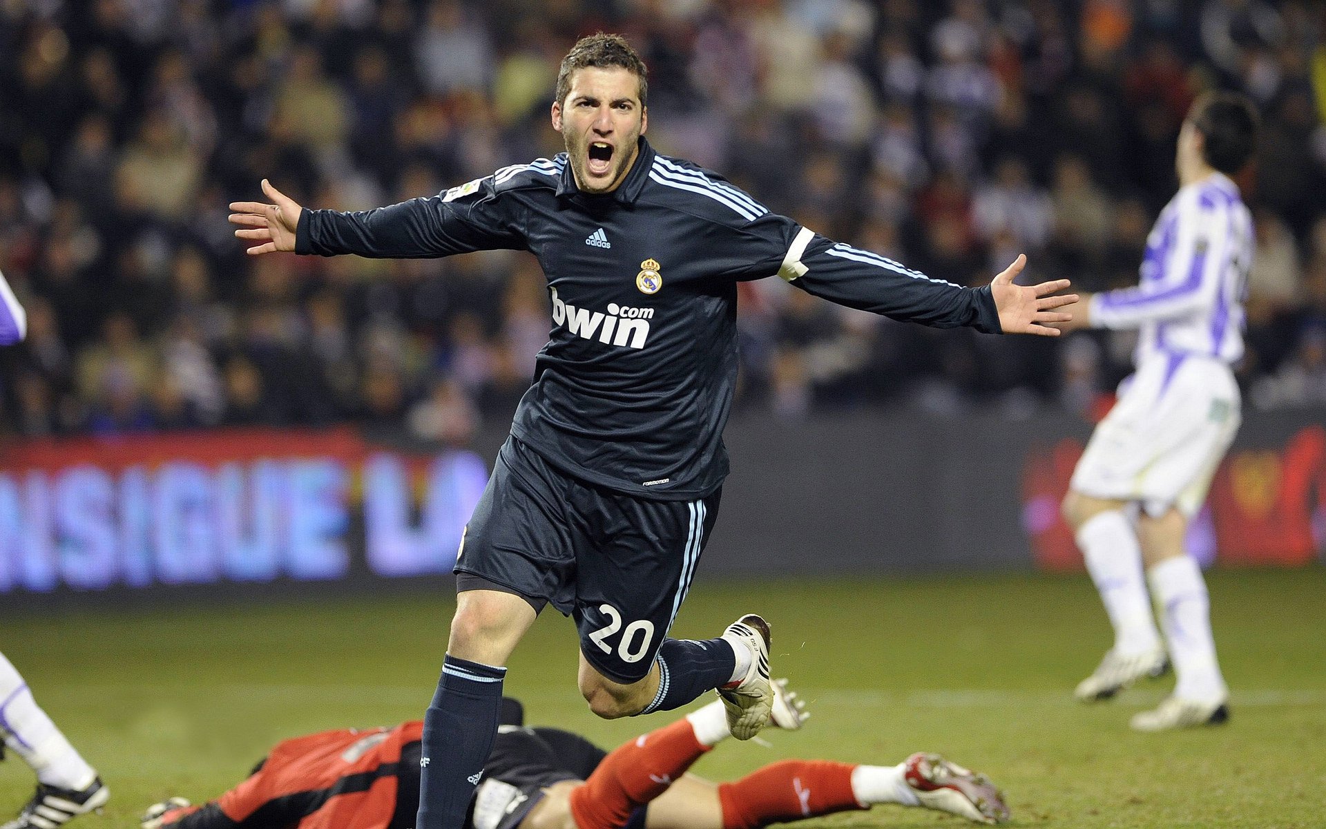 开云真人-欧冠凸显的战术帝国：各大豪门的战术精髓，欧战冠军