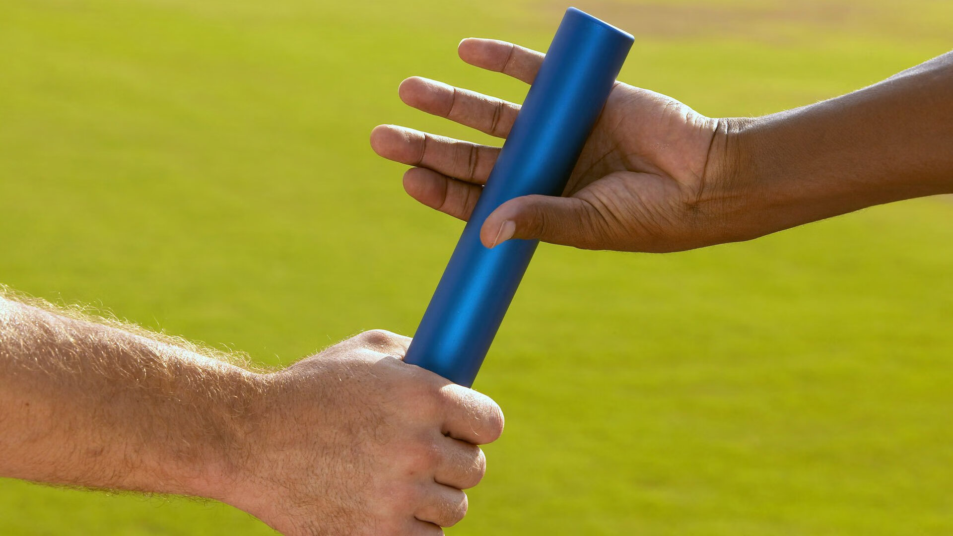 球员签约新政策：联盟如何吸引国际顶尖人才？，签约球员什么意思